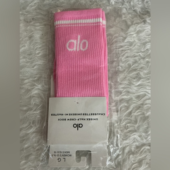 ALO Yoga Vibrant Pink Unisex Crew Socks - Picture 2 of 2